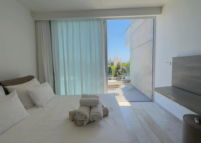 Vivo Mare 3 Bedroom Ajía Nápa