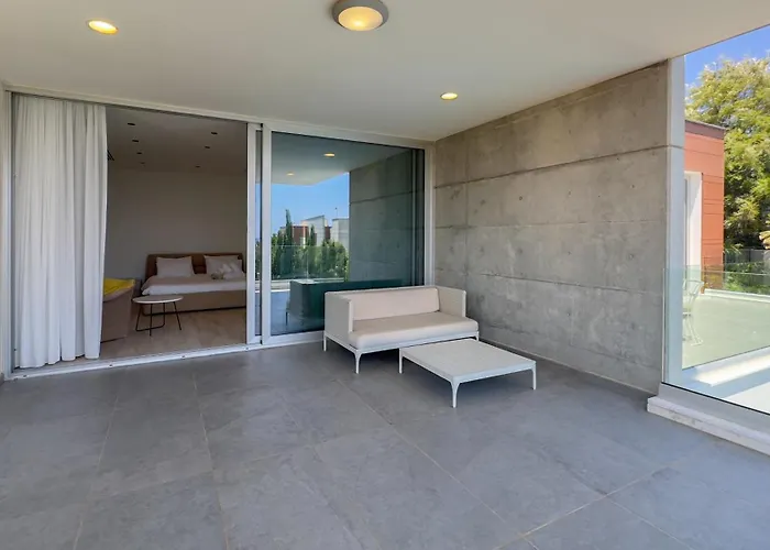 Vivo Mare 3 Bedroom 圣纳帕